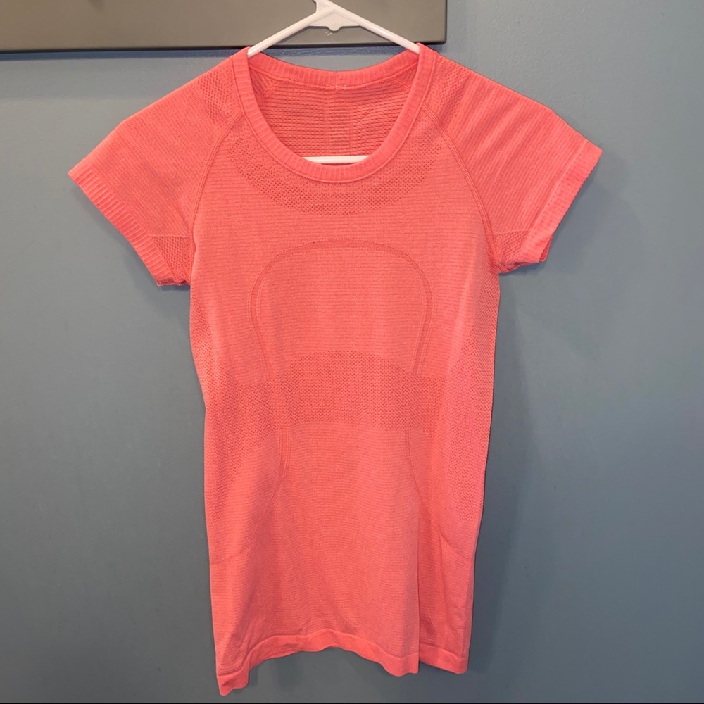 Lululemon swiftly tech short sleeve